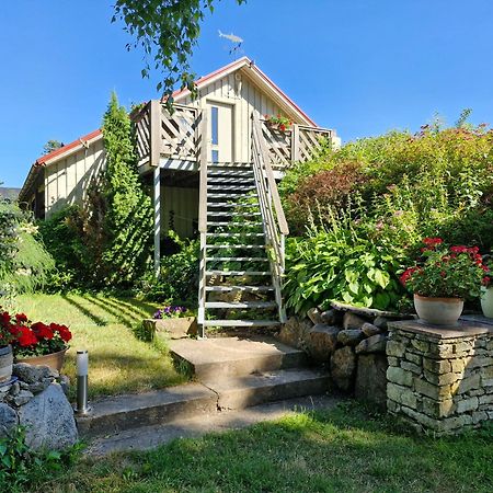 Piibelehe Guest Accommodation Kuressaare Eksteriør bilde