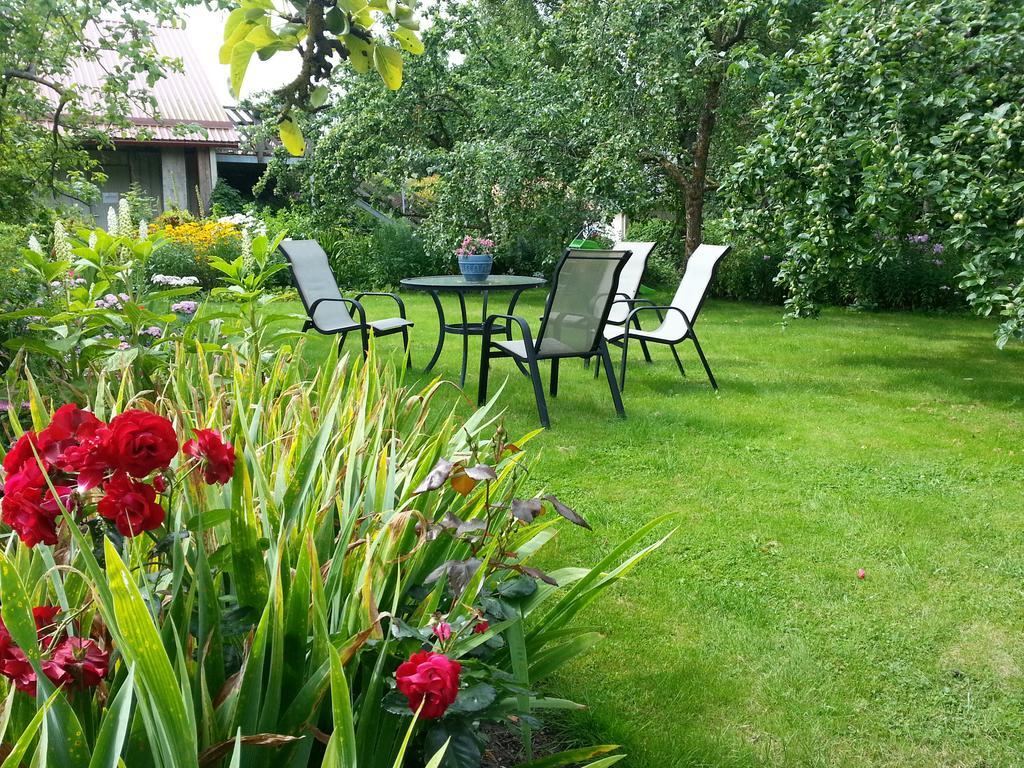 Piibelehe Guest Accommodation Kuressaare Rom bilde
