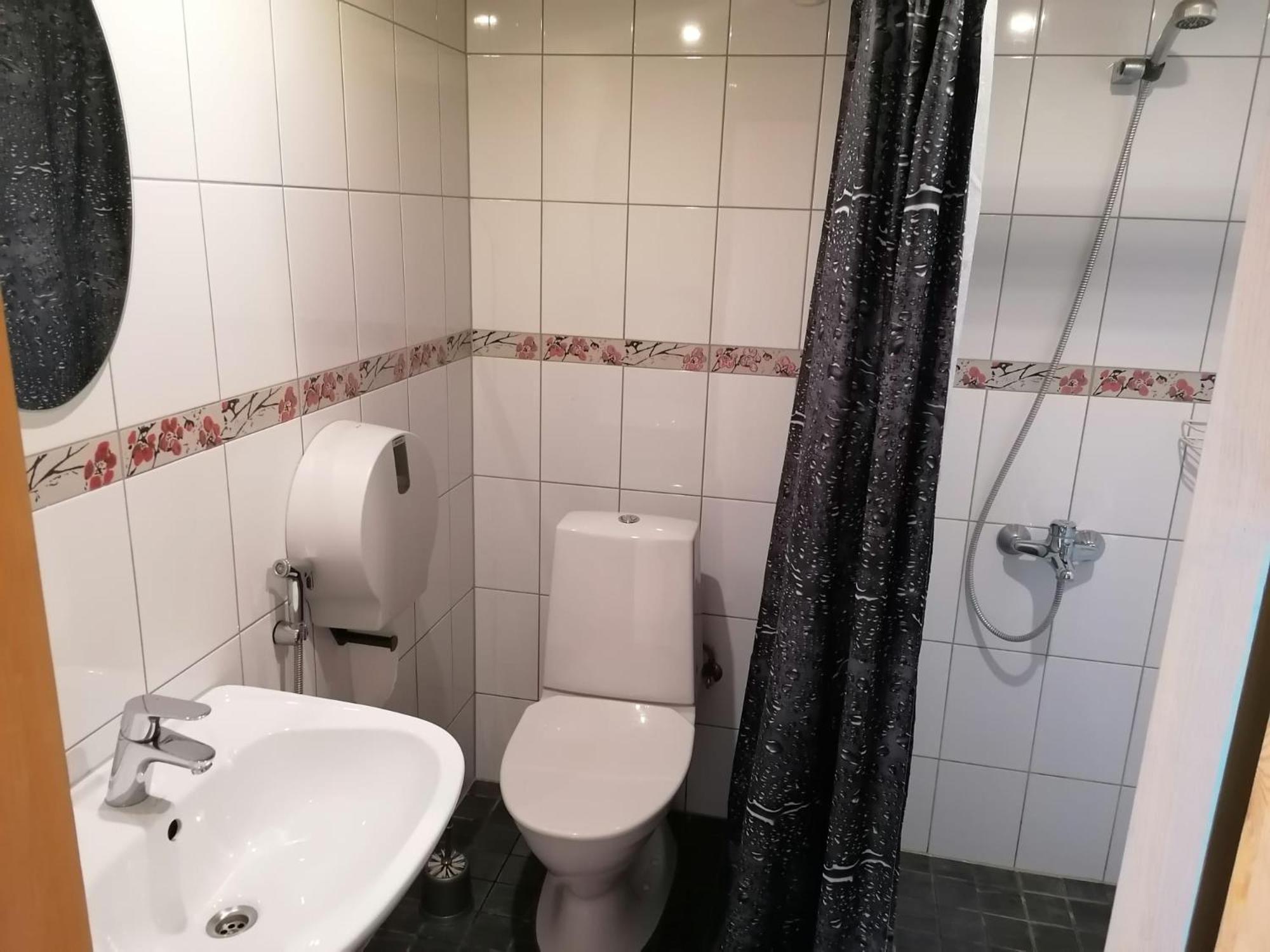 Piibelehe Guest Accommodation Kuressaare Rom bilde