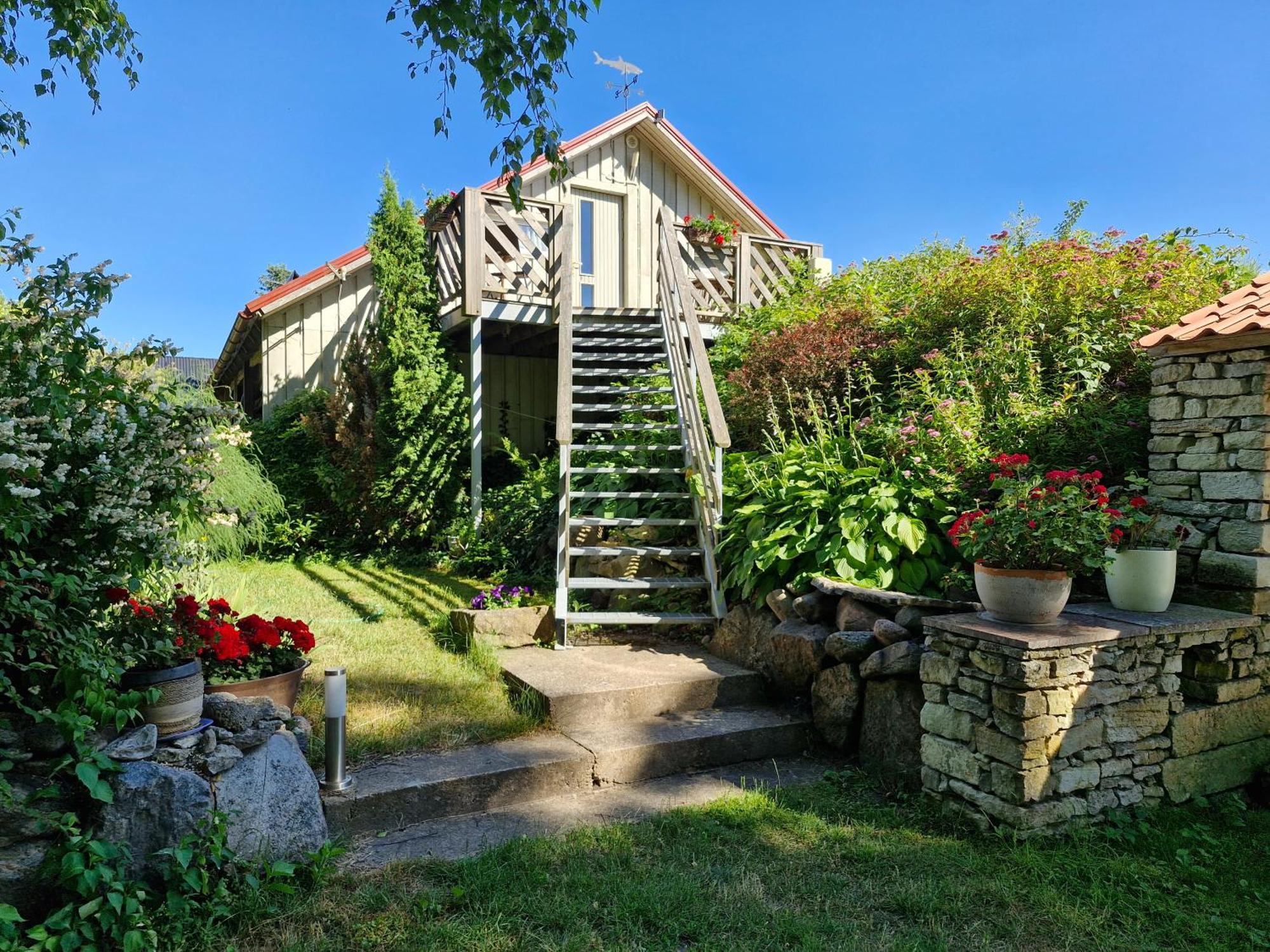 Piibelehe Guest Accommodation Kuressaare Eksteriør bilde