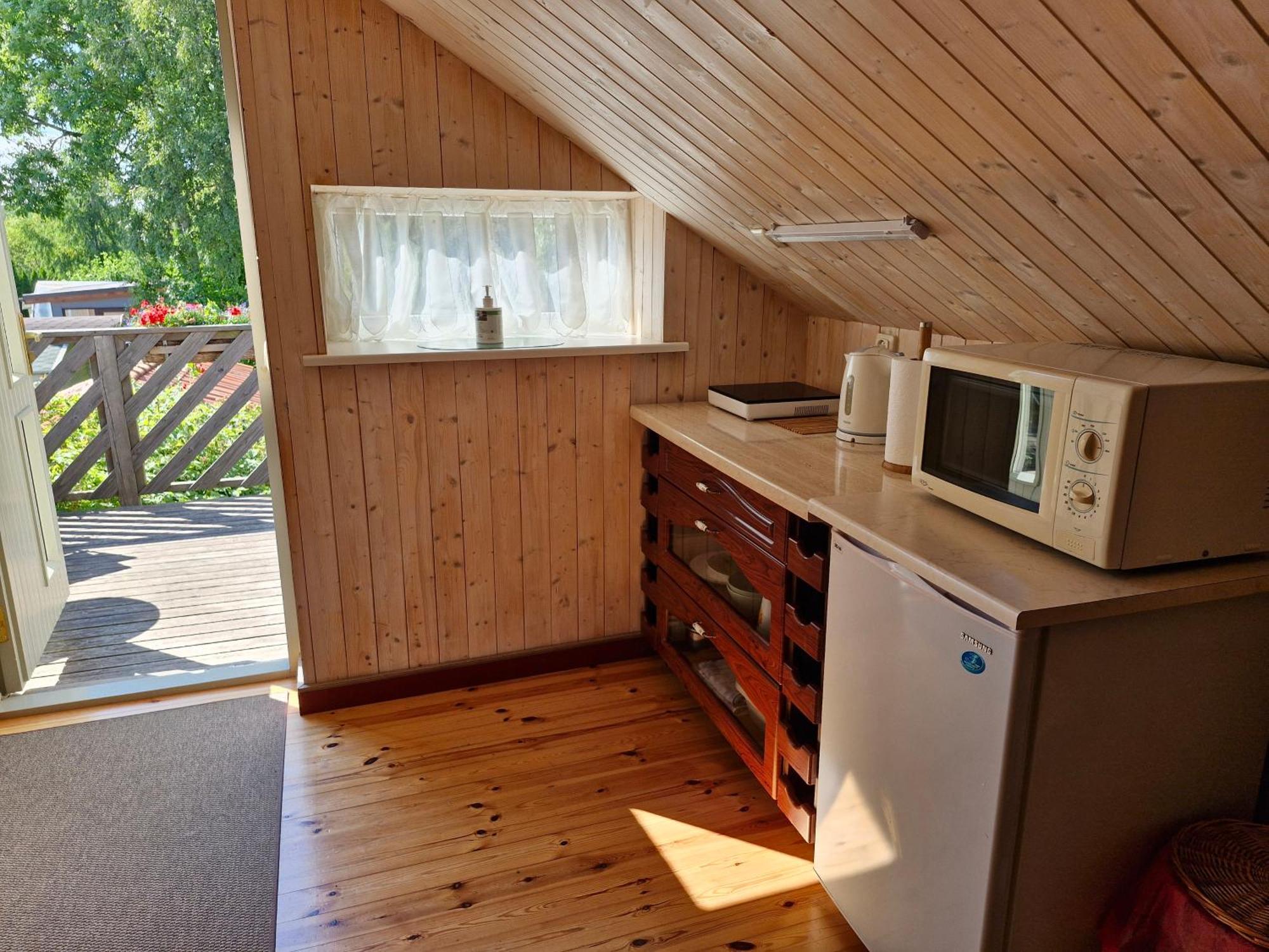 Piibelehe Guest Accommodation Kuressaare Eksteriør bilde