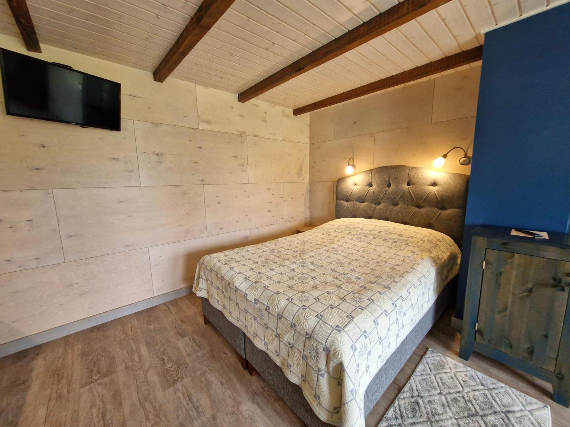 Piibelehe Guest Accommodation Kuressaare Eksteriør bilde