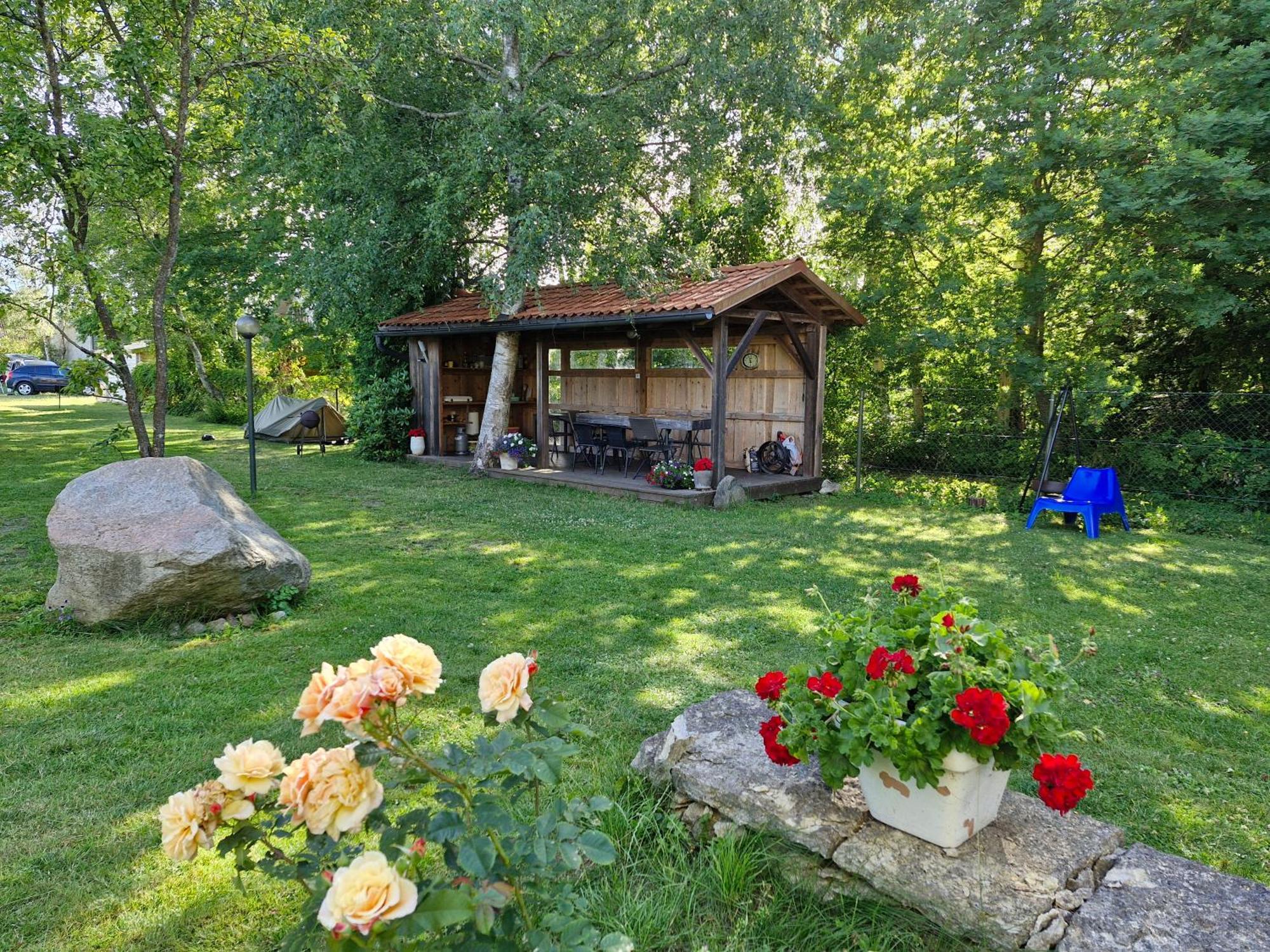Piibelehe Guest Accommodation Kuressaare Eksteriør bilde